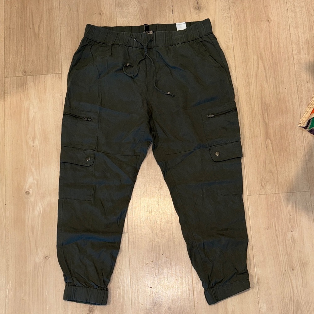 Banana Republic Dark Green Cargo Pants